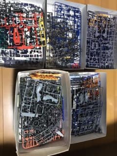 ガンプラ　ランナー　パーツ　ジャンクのサムネイル