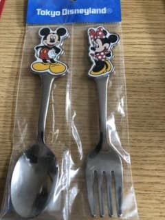 【新品、値下げ交渉有】ディズニー　スプーン フォークセットのサムネイル
