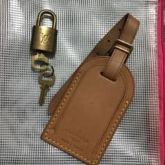 ルイヴィトンネームタグ。鍵。のサムネイル