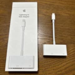 Apple Lightning to VGA Adapter 본체