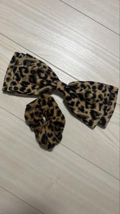 レオパード柄 ヘアクリップ シュシュ セットのサムネイル