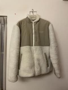 GUESS アウターのサムネイル