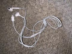 sky様専用！！   純正 iPhone7 イヤホンのサムネイル
