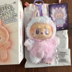 luck】エナジー ラブブ LABUBU ぬいぐるみペンダント - メルカリ