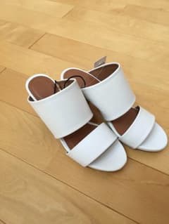知恵蔵さま専用 GU ミュール サンダル S 新品のサムネイル