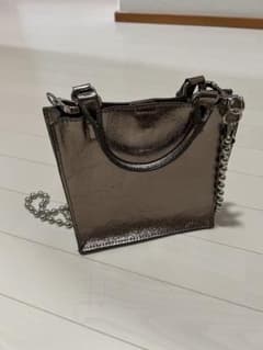 Ameri VINTAGE メタリック ミニハンドバッグ チェーンショルダー Ameri VINTAGE メタリック ミニハンドバッグ チェーンショルダー