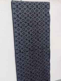 LOUIS VUITTON エシャルプ モノグラム クラシック　マフラーのサムネイル