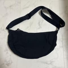 UNIQLO ラウンドミニショルダーバッグ ブラックのサムネイル