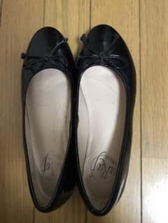 美品 アンリーフ レインリボンパンプスのサムネイル