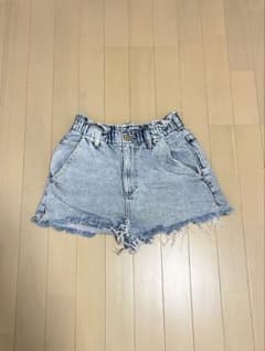 ZARA フリンジ付きショートパンツ EUR36のサムネイル