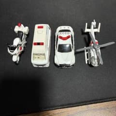 トミカ 緊急車両 4台セット パトカー 救急車 ヘリコプターのサムネイル