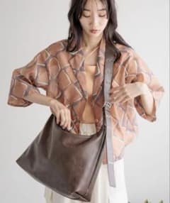 LOWRYS FARM レザーショルダーバッグ ダークブラウン 新品タグ付きのサムネイル