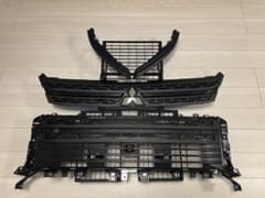 G*P様 デリカD5 フロント周り フロントグリル ラプターライナー塗装のサムネイル