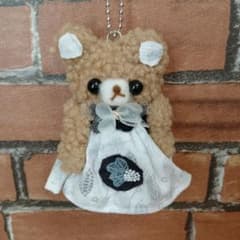 ミナペルホネン　ハンドメイド㉕ チャーム くま　ぬいぐるみのサムネイル