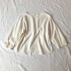 【lugnoncure】トップスのサムネイル