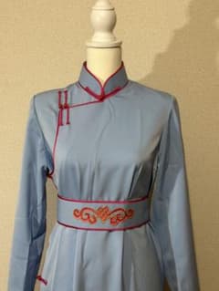 モンゴルの民族衣装 モンゴルツァムツ モンゴルデール 馬頭琴