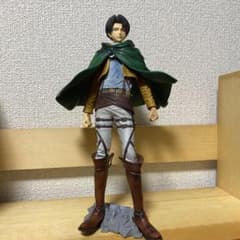 進撃の巨人 リヴァイ フィギュアのサムネイル