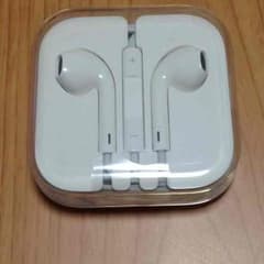 新品Apple正規品イヤフォンのサムネイル