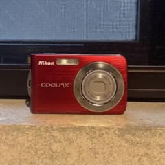 Nikon COOLPIX 赤 S210のサムネイル
