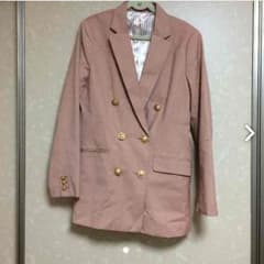 ピンクベージュジャケットのサムネイル