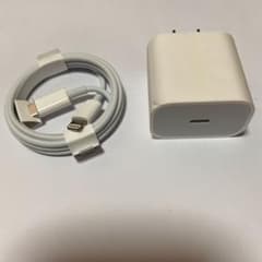 iPhone 純正 充電器〈iPhone11 pro〉のサムネイル