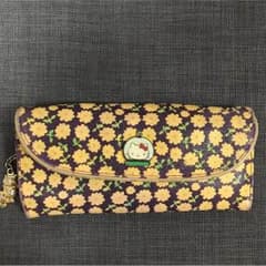 ポール&ジョーシスター♡ハローキティコラボ財布のサムネイル