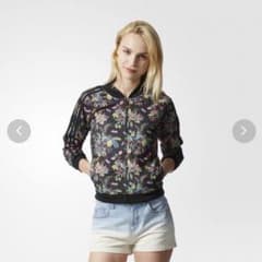 新品！値札付き 花柄 adidas パーカーのサムネイル