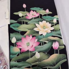 夏絽９寸名古屋帯 黒地 蓮の花 手描き友禅 夏絽9寸名古屋帯 黒地 蓮の花 手描き友禅 - メルカリ