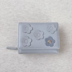 MARY&nbsp;QUANT&nbsp;財布&nbsp;フーリーデイジーパッチ マリークワント アイスブルー