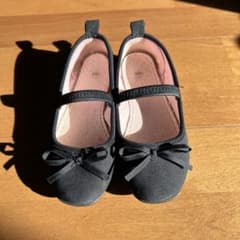 黒 リボン付きバレエシューズ　19㎝のサムネイル