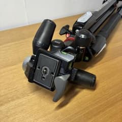 Manfrotto 190 アルミ 三脚 4段 雲台付きのサムネイル