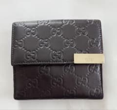 GUCCI ダークブラウン グッチシマレザー　二つ折り財布のサムネイル