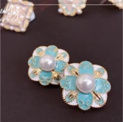 NO.5 vintage ヴィンテージ レトロ イヤリングのサムネイル
