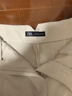 ZARA ハイウエストパンツのサムネイル