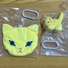 【yuri 様専用】gyunyuya フィギュアマスコット&ポーチのサムネイル