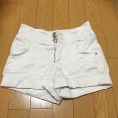 ハイウエストショートパンツのサムネイル