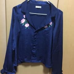 刺繍 ブラウスのサムネイル