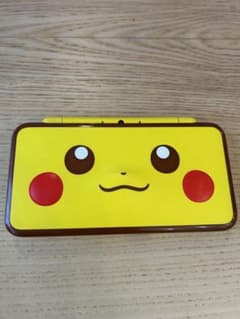 2DS LL本体　ピカチュウのサムネイル