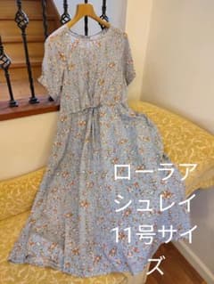 花柄ワンピースのサムネイル