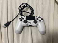 ソニーPS4純正コントローラーのサムネイル