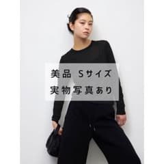 【9/18迄お値下げ中‼️】【美品】GU ソフトシアークルーネックT ブラック Sのサムネイル