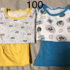 ユニクロ 半袖パジャマ　100のサムネイル