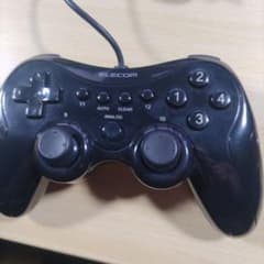 ELECOM 有線ゲームコントローラーのサムネイル