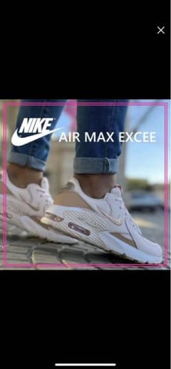 NIKE スニーカーのサムネイル