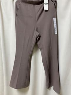GU ストレッチフレアパンツのサムネイル