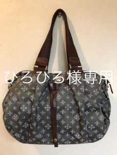 トートバッグとリュックのサムネイル