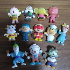 送料込　アンパンマン ミニフィギュア 12体セットのサムネイル