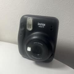 【instax mini 11】黒 モノクロフィルム4枚付きのサムネイル