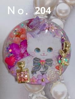 Ｎｏ．204ハンドメイドレジンヘアゴムorブローチ丸×猫のサムネイル