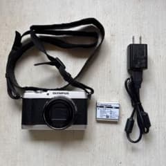 ジャンク・極美品】OLYMPUS STYLUS SH-3純正バッテリー・充電器 - メルカリ